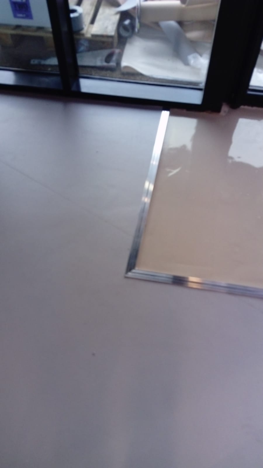 portfolio commercial ARCELOR MITTAL ORBIT Forbo sure step Orbit london 230m2 (2)