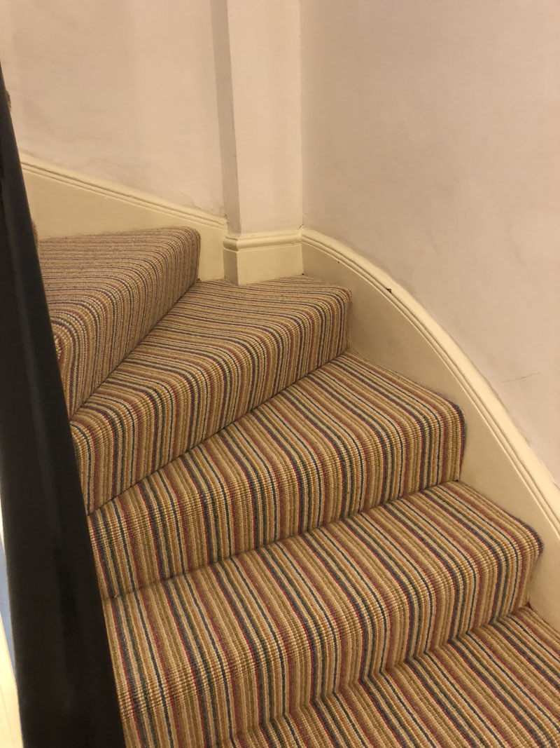 portfolio-striped-carpet-stairs-installation-soho (5)