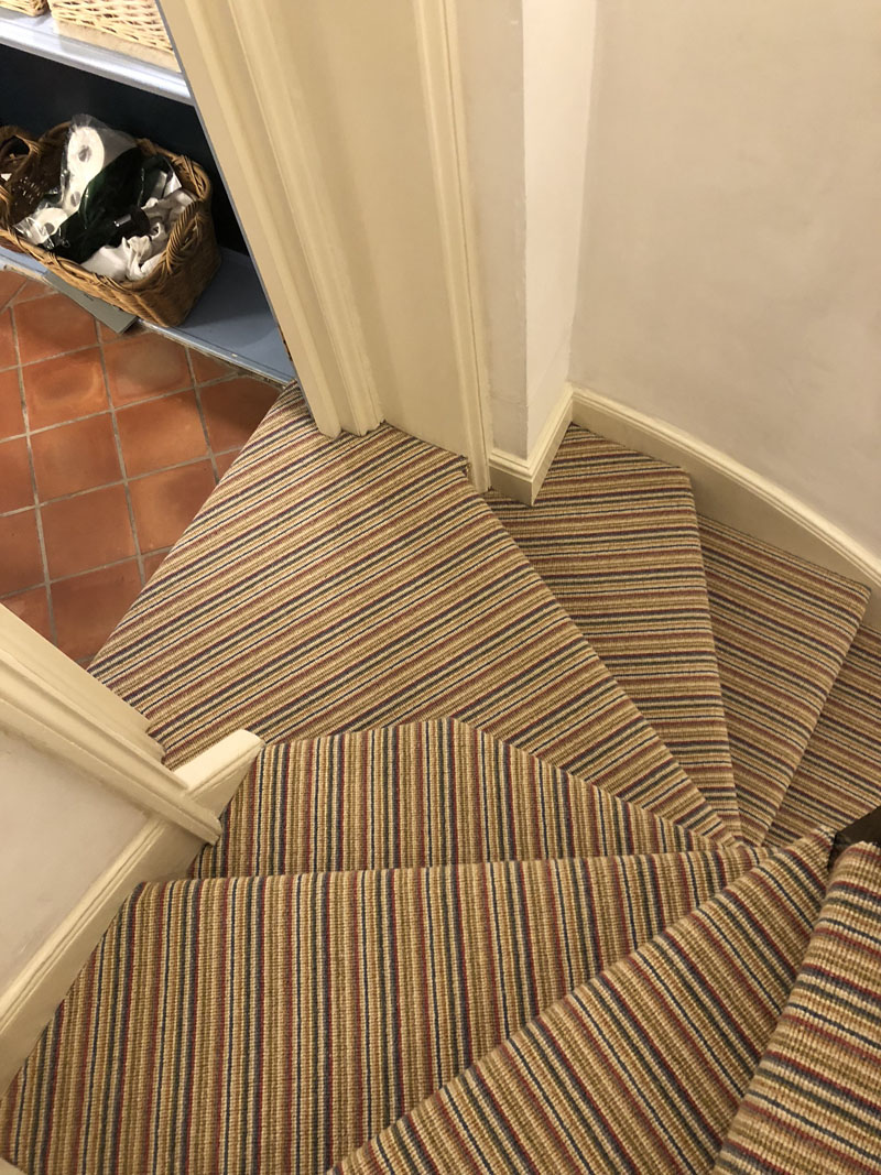 portfolio-striped-carpet-stairs-installation-soho (7)