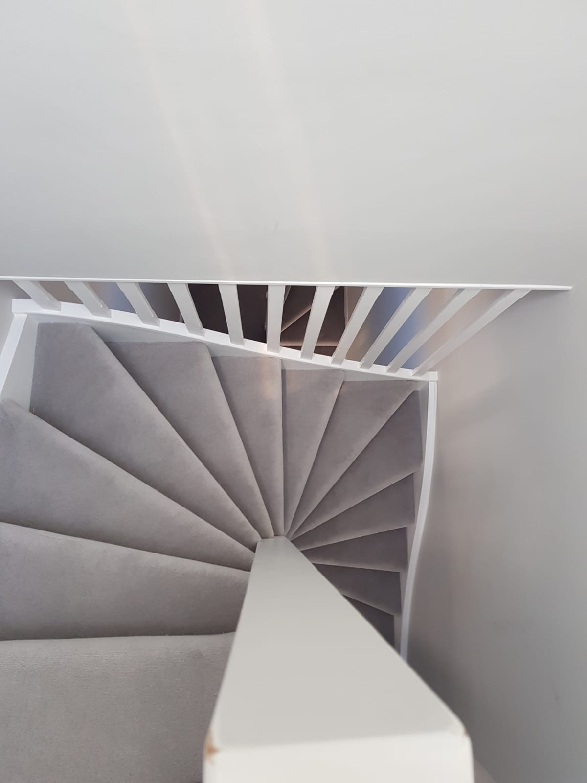 portfolio-grey-close-covered-stairs-balham (5)