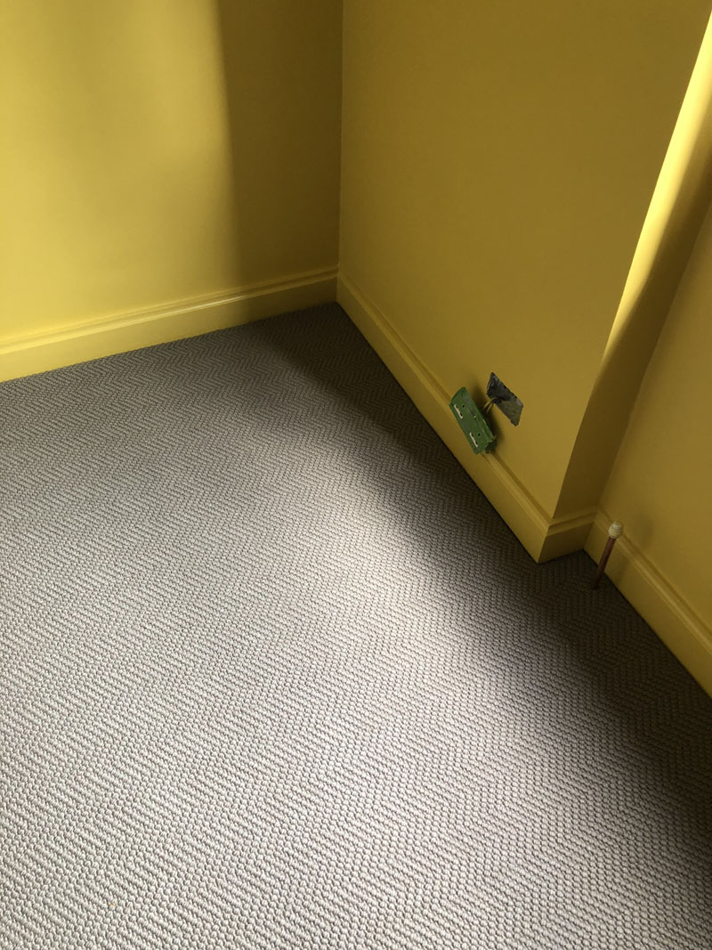 portfolio-sisal-herringbone-carpet-installation-ealing (4)
