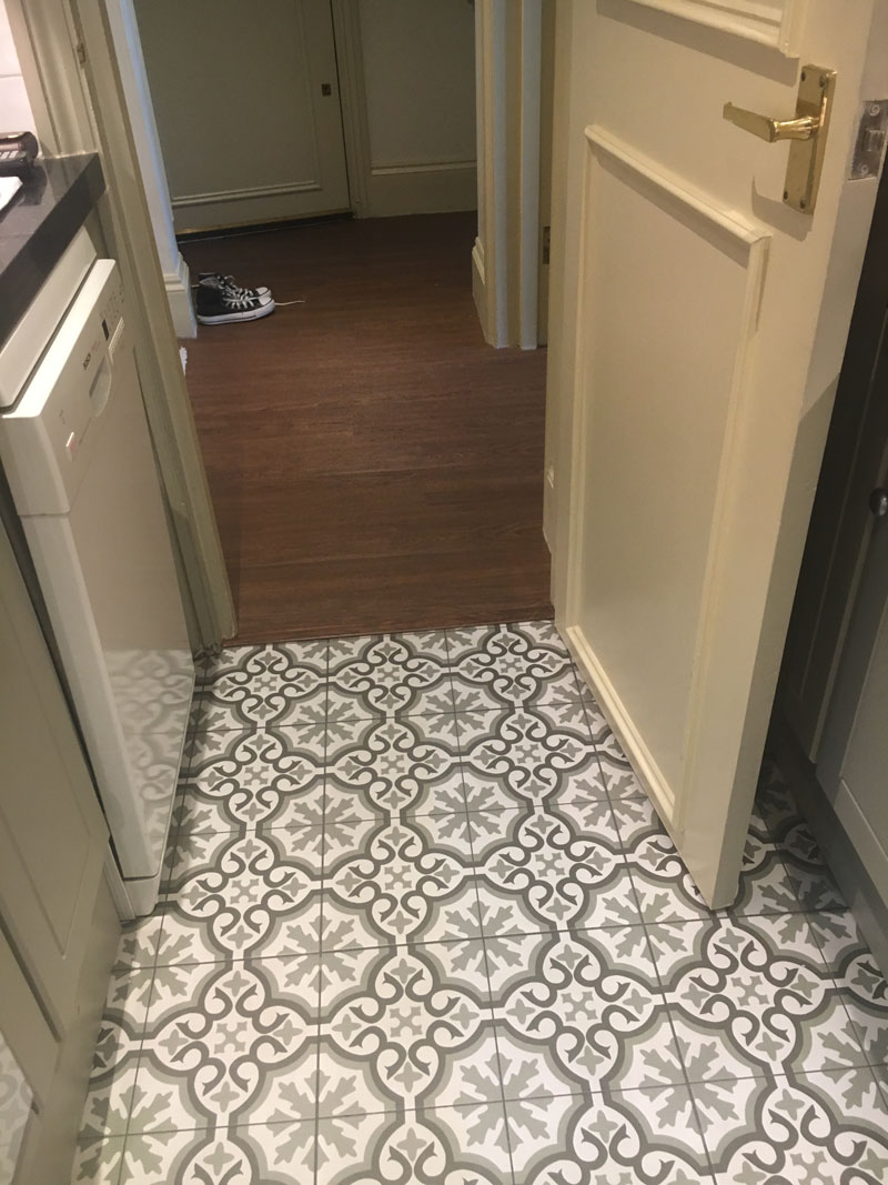 portfolio-smooth-floors-amtico-spacia-cherry-oak-installation-whitechapel (2)