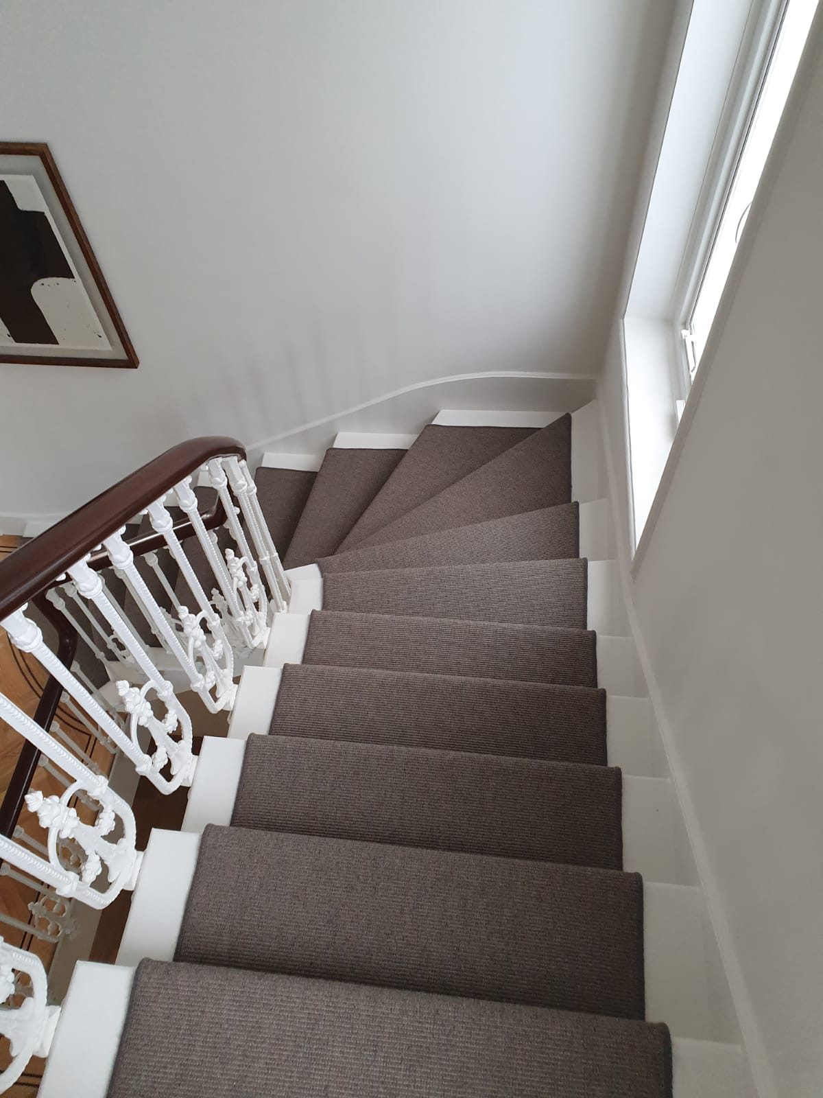 portfolio-black-white-striped-carpet-installation-fulham (3)