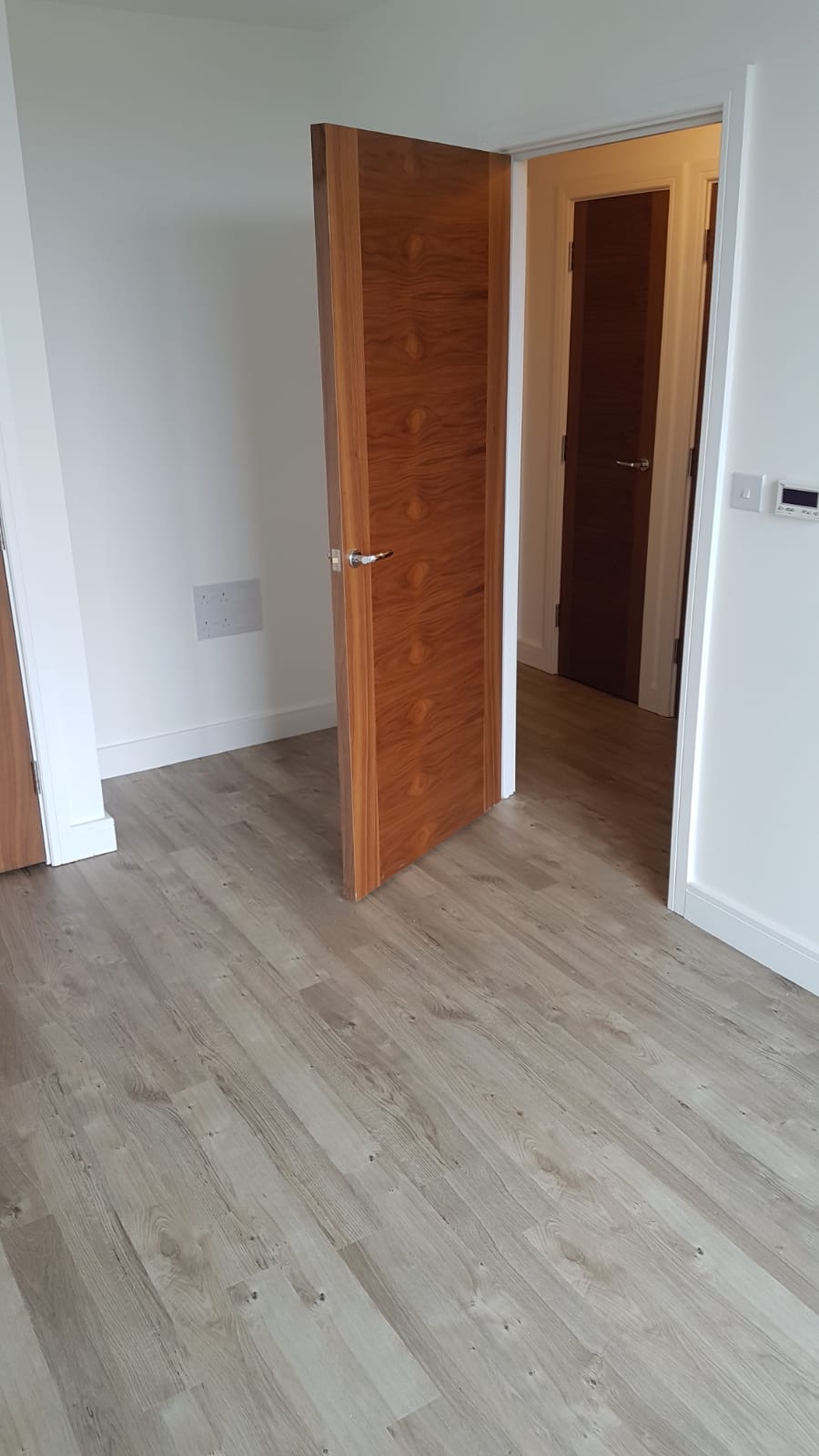 portfolio smooth floors amtico-spacia-sun-bleached-oak-vinyl-flooring-knightsbridge (6)