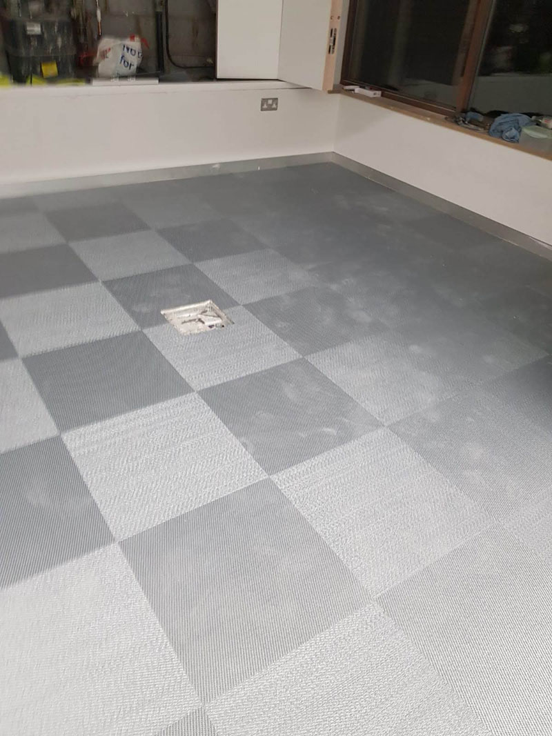 TFG SF1529 (Car Showroom, Great West Road, TW8 9BW)