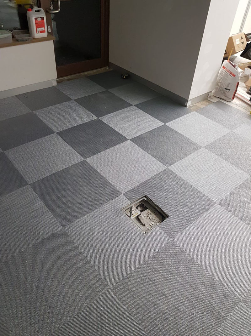 TFG SF1529 (Car Showroom, Great West Road, TW8 9BW)