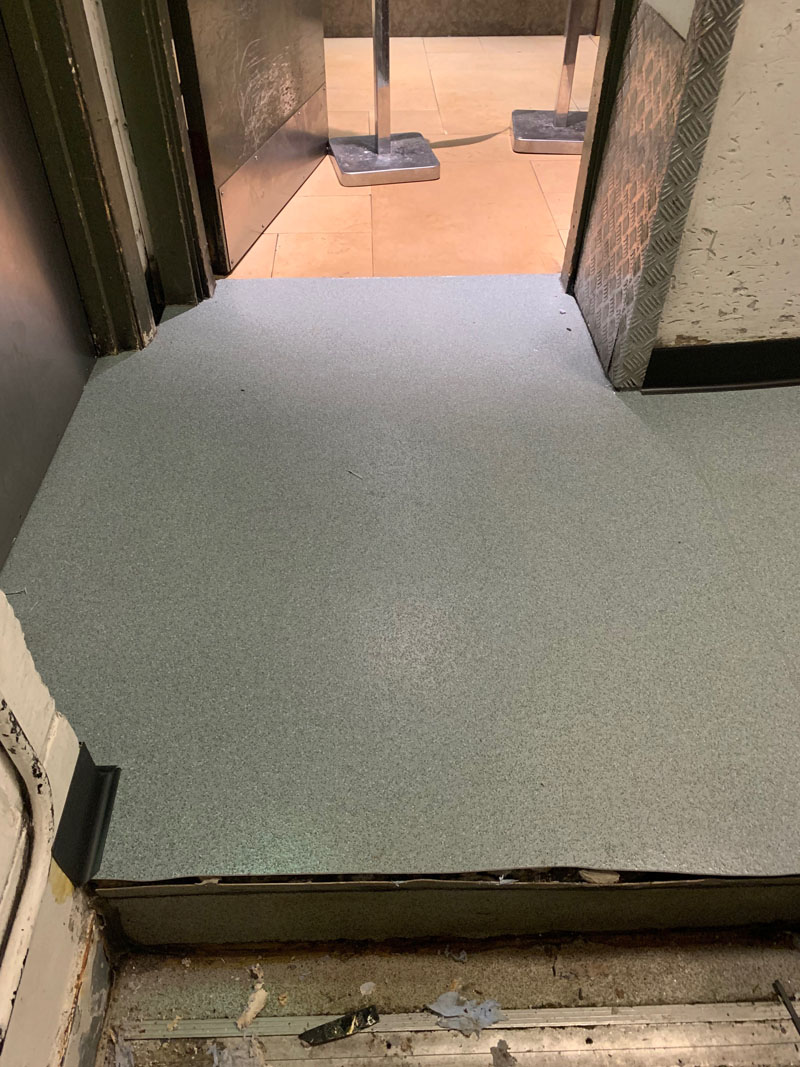 portfolio-commercial-novikov-restaurant-polyflor-vinyl-flooring (1)