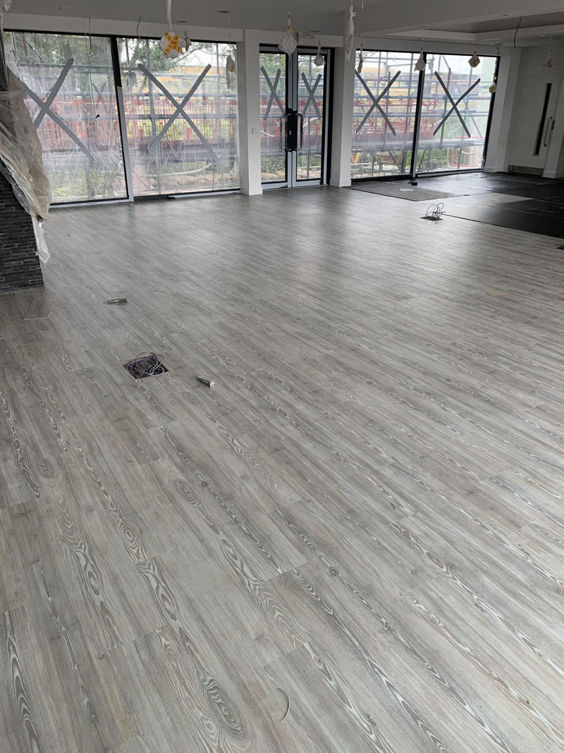 portfolio-commercial-taylor-wimpy-amtico-spacia-installation (16)