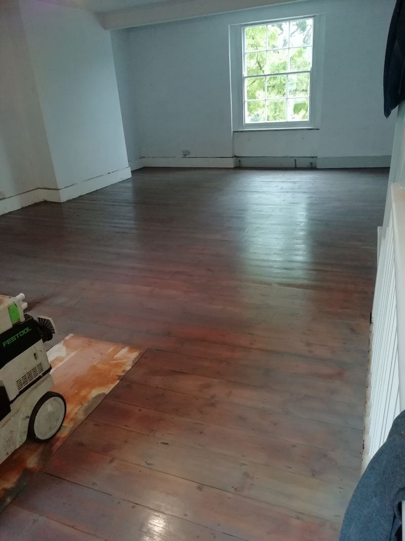 portfolio-sanding-sealing-straight-plank-clapham (3)