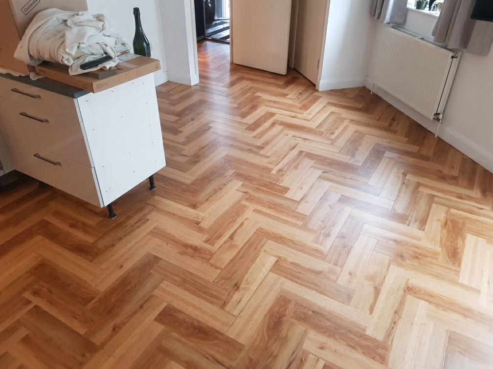 Amtico Signature Classic Oak Luxury Vinyl Tile 2
