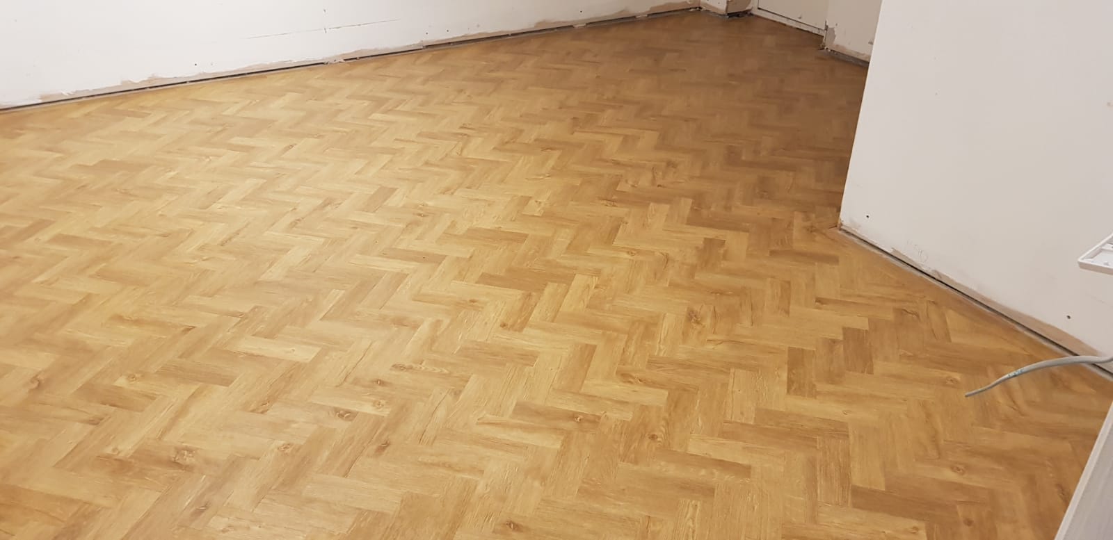 Amtico Form Luxury Vinyl Tile in Battersea 1