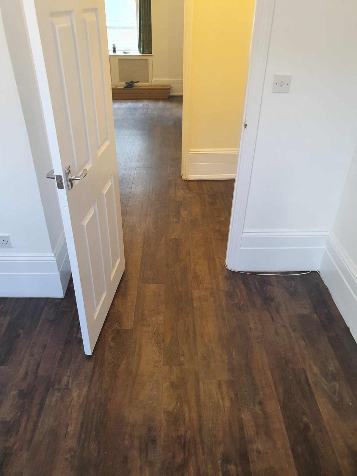 Amtico Spacia Rustic Barnwood Luxury Vinyl Tile 1