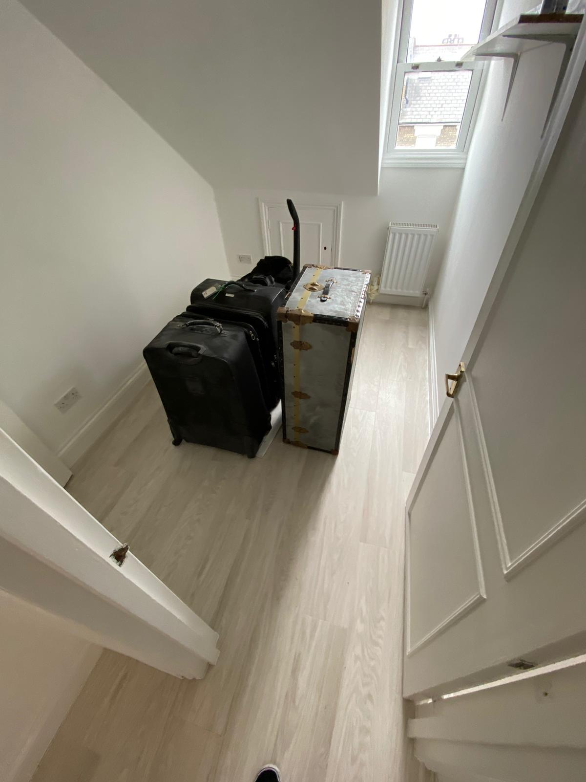 Amtico Spacia White Oak Luxury Vinyl Tile In Knightsbridge 4