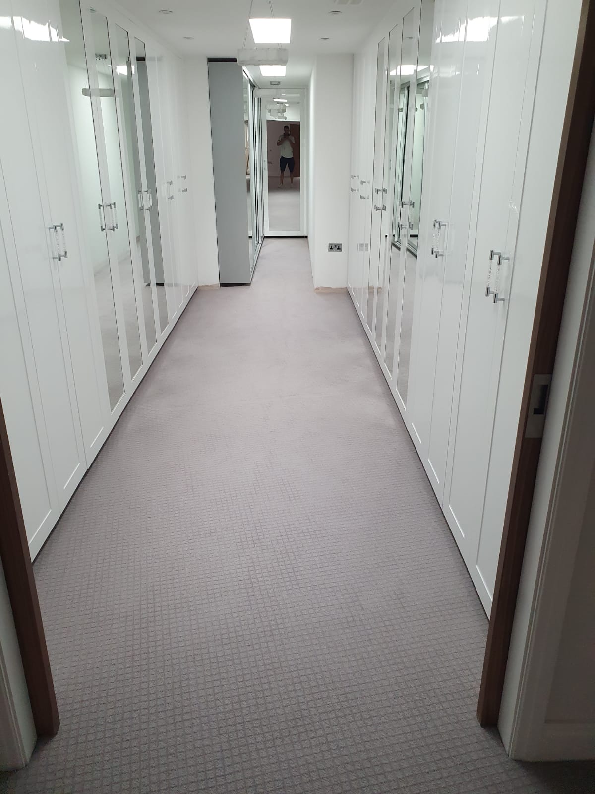 Grey Carpet to Multiple Rooms in Flooring Docklands 1