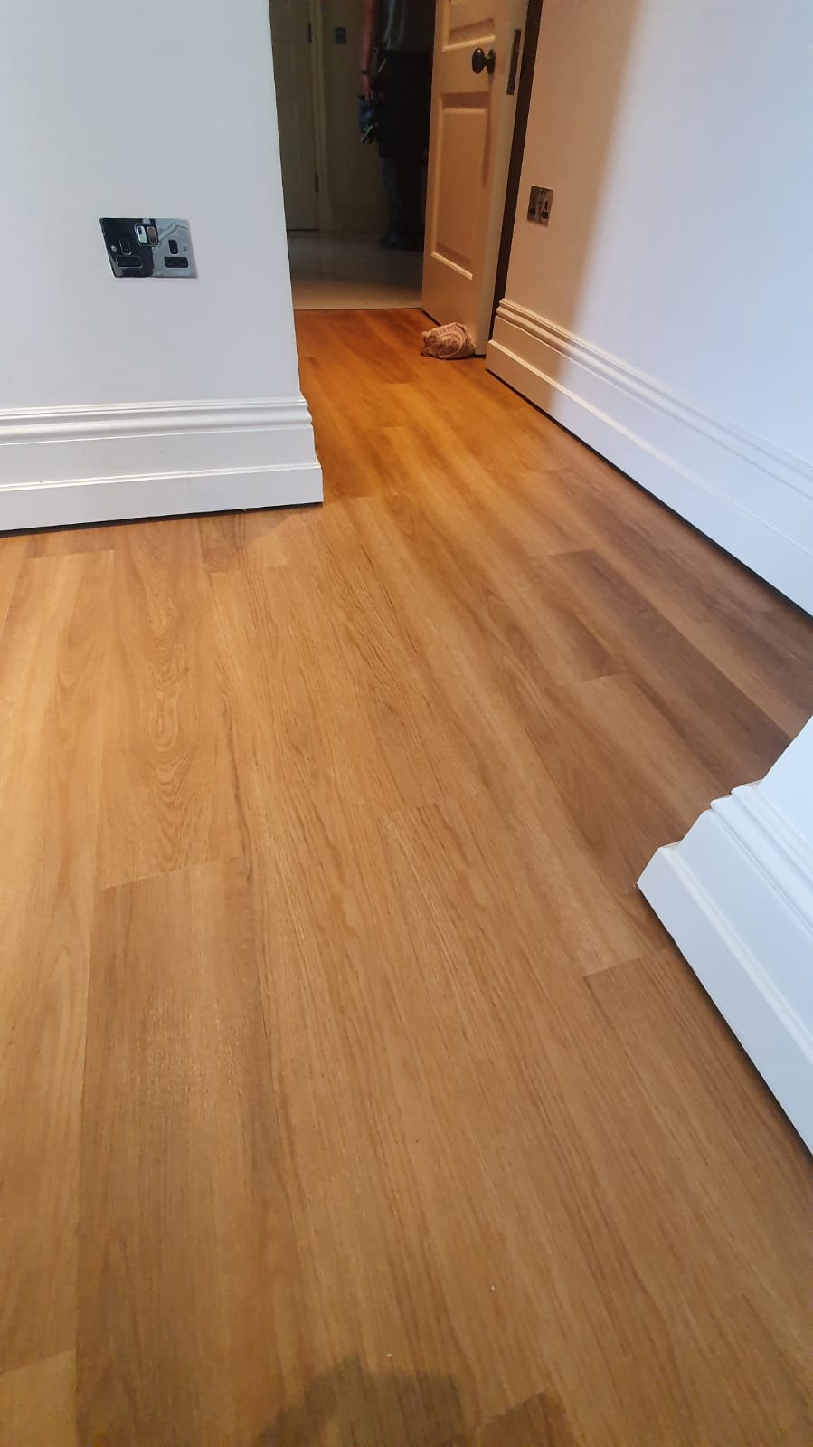 Install Amtico Click Smart Honey Oak Luxury Vinyl in Westminster 1