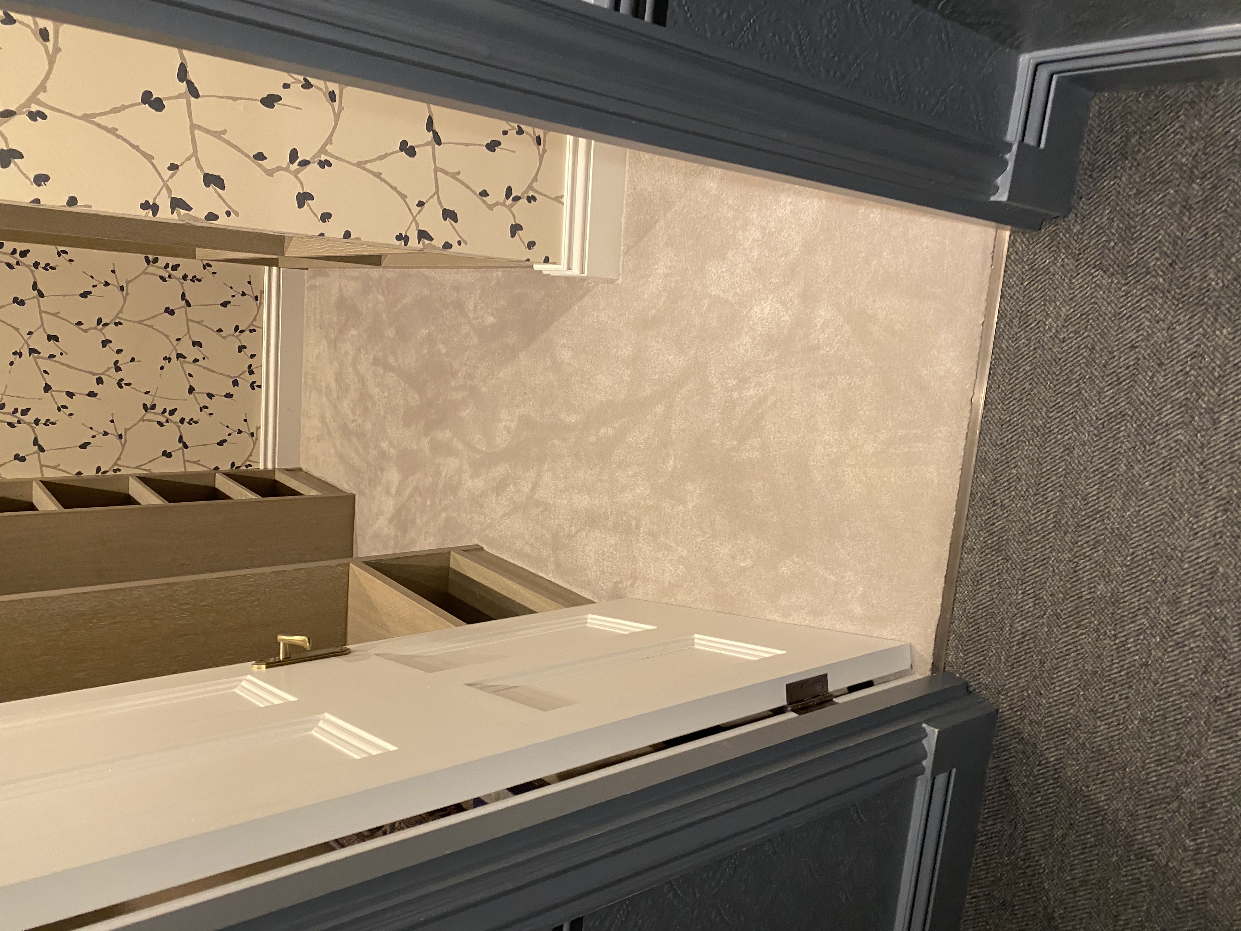 Elements London Wall Street Cosmopolitan Carpet in Docklands 1