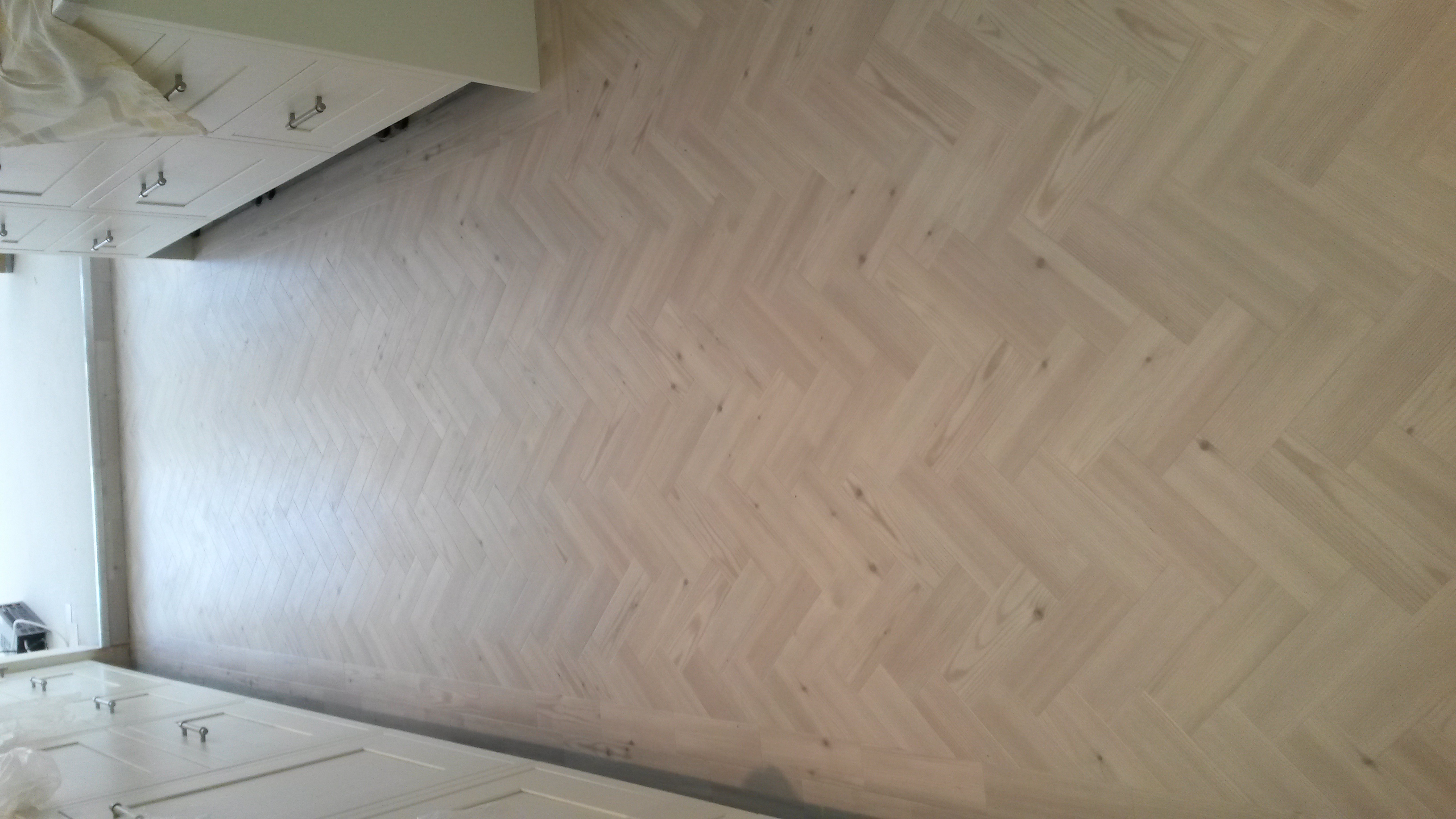 Amtico Signature Chalked Pine In Fulham 3