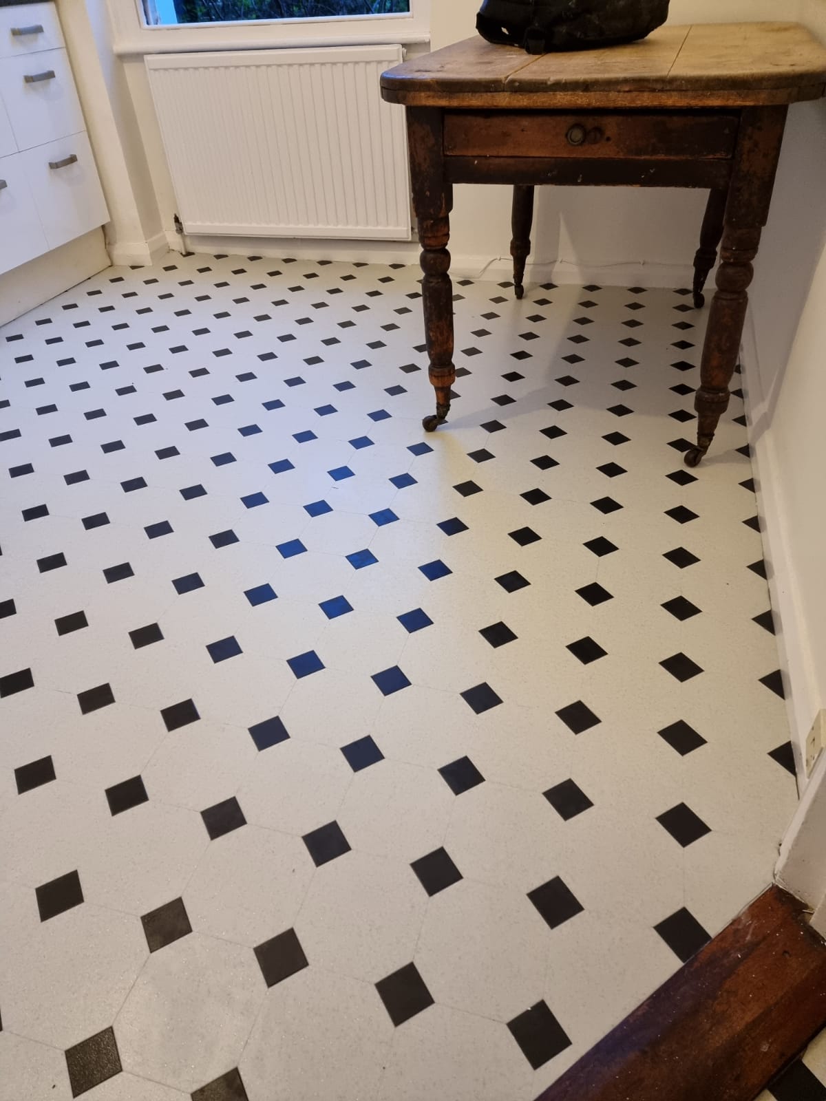 Amtico Signature Designers Choice DC305 Key Stone Luxury Vinyl Tile 1