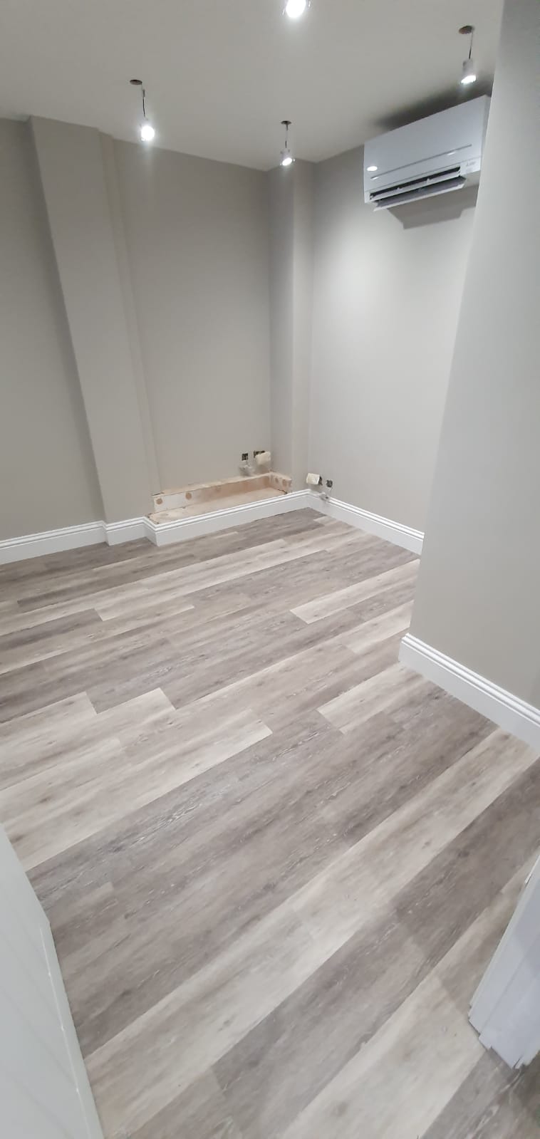 Polyflor Camaro Vinyl Flooring In Mayfair 3