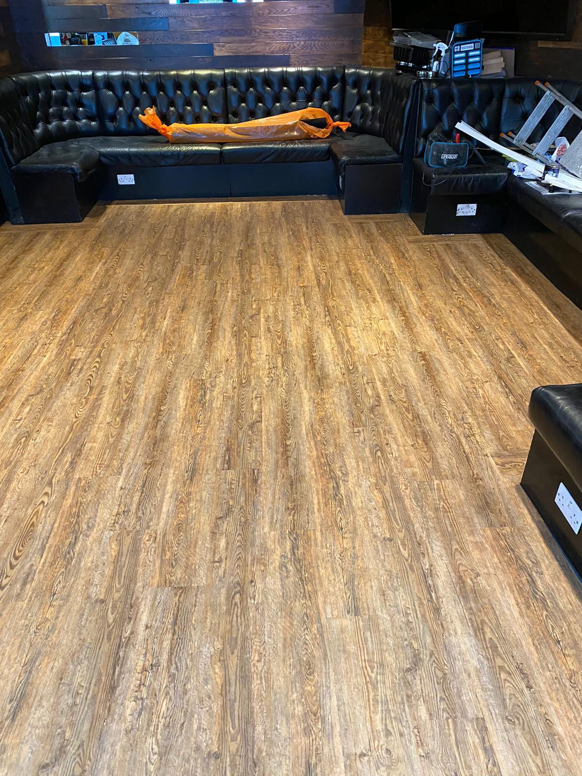 Polyflor Camaro Wild Amber Oak Luxury Vinyl Tile 1