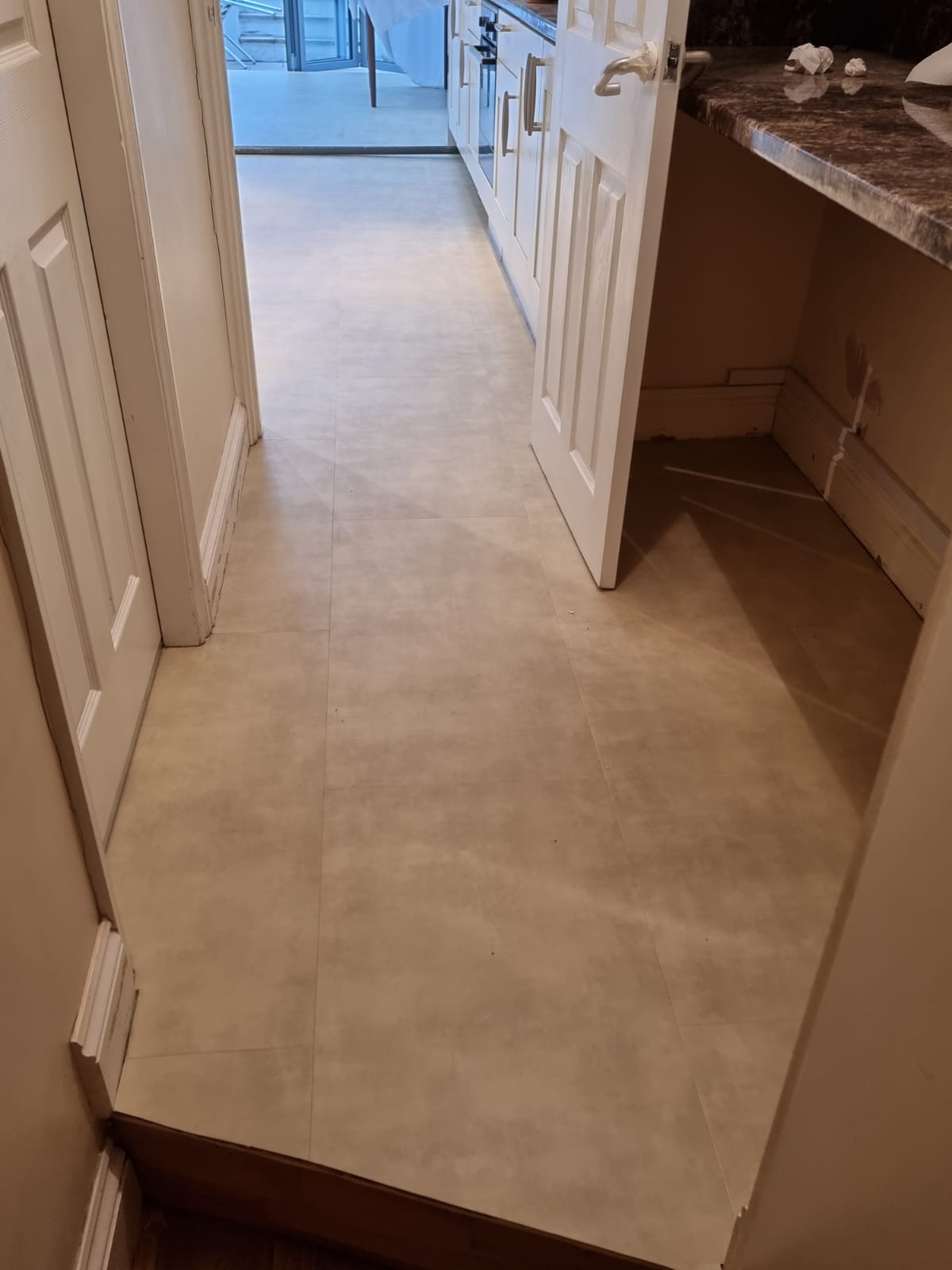 Amtico Signature Tempus Soothe Vinyl Flooring In Wandsworth 1