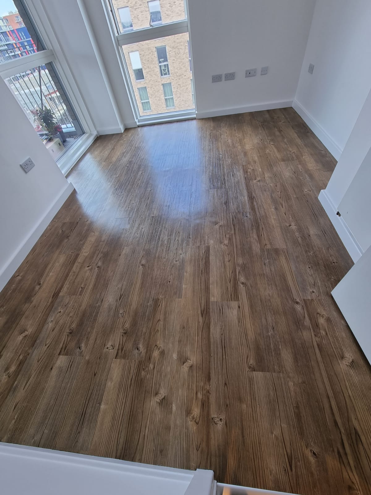 Amtico Spacia Dry Cedar In Barnes 1