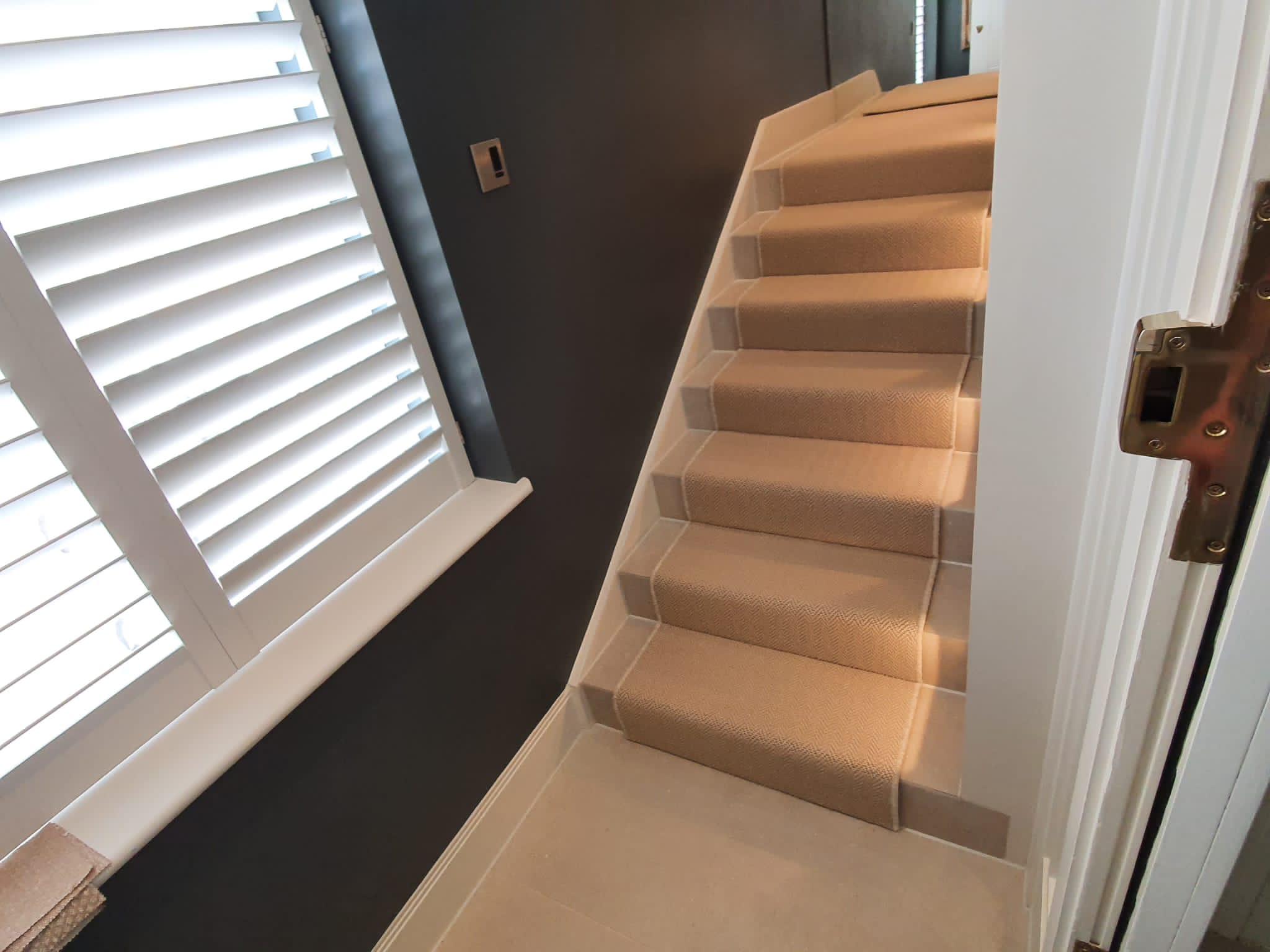 5fa43eb0-b1f2-4f43-82d5-e8c7a3a083e1