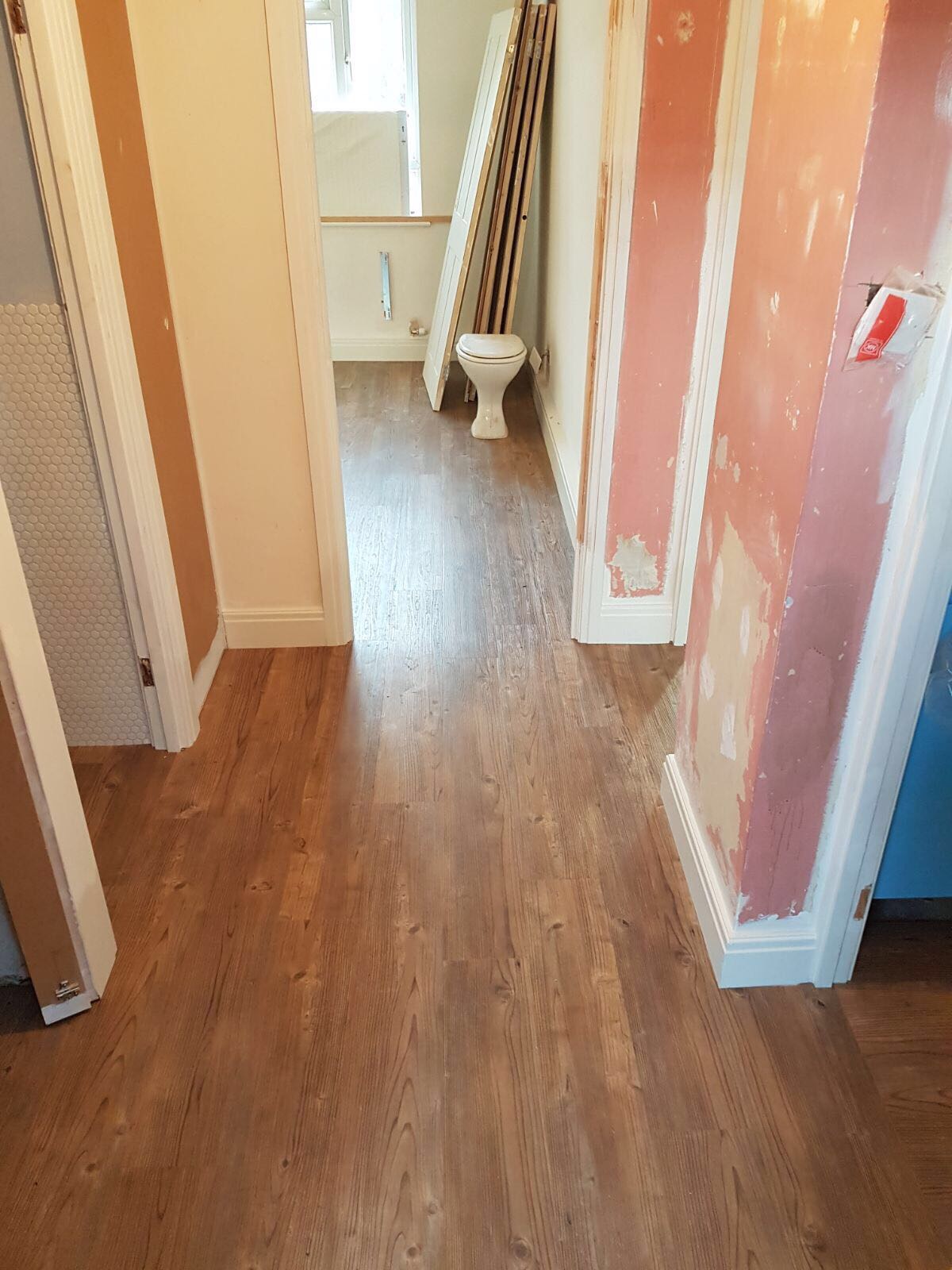 Amtico Spacia Dry Cedar In Barnes1