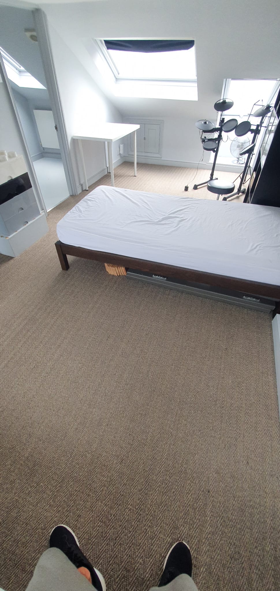 Alternative Flooring Sisal Herringbone 4416 Installation In Kilburn-0