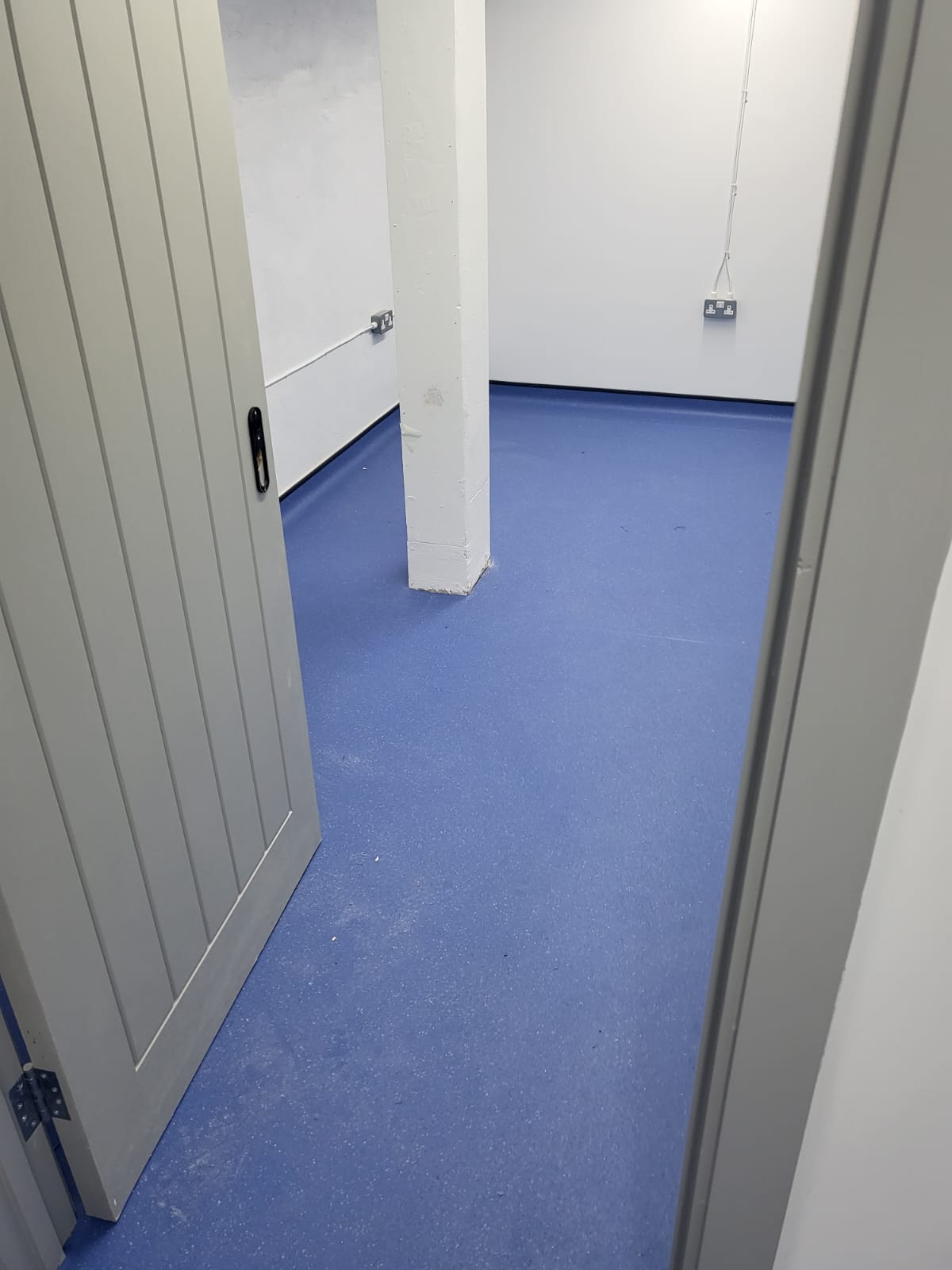 Altro Express Lay Installation In Croydon-2