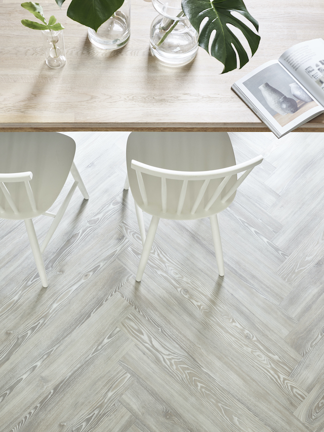 Amtico Spacia White Ash