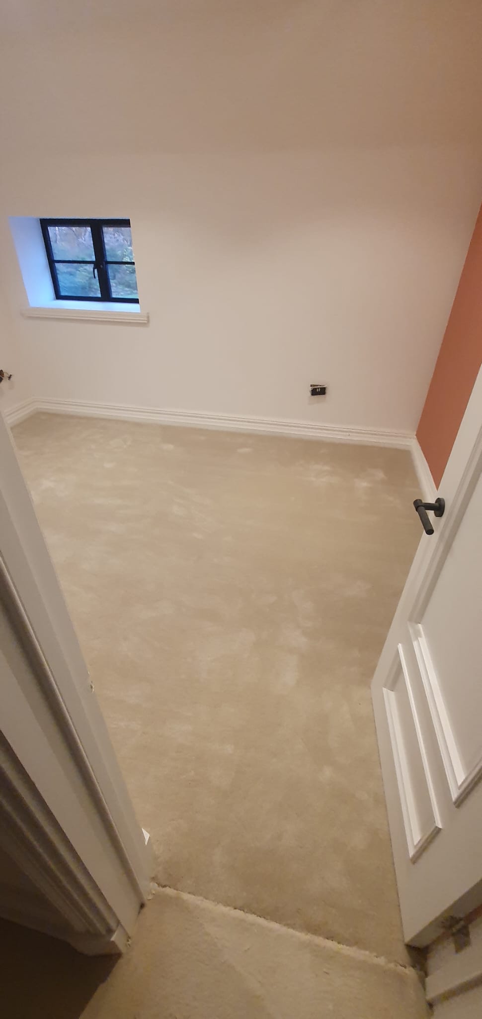 Associated Weavers Magnificus Supreme 30 Silkworm installation in Kings Cross-2