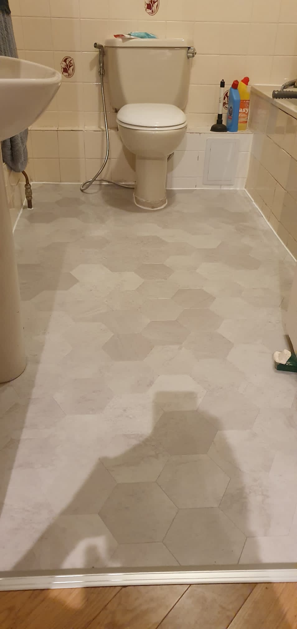 Amtico Form Hex installation in Wimbledon-1