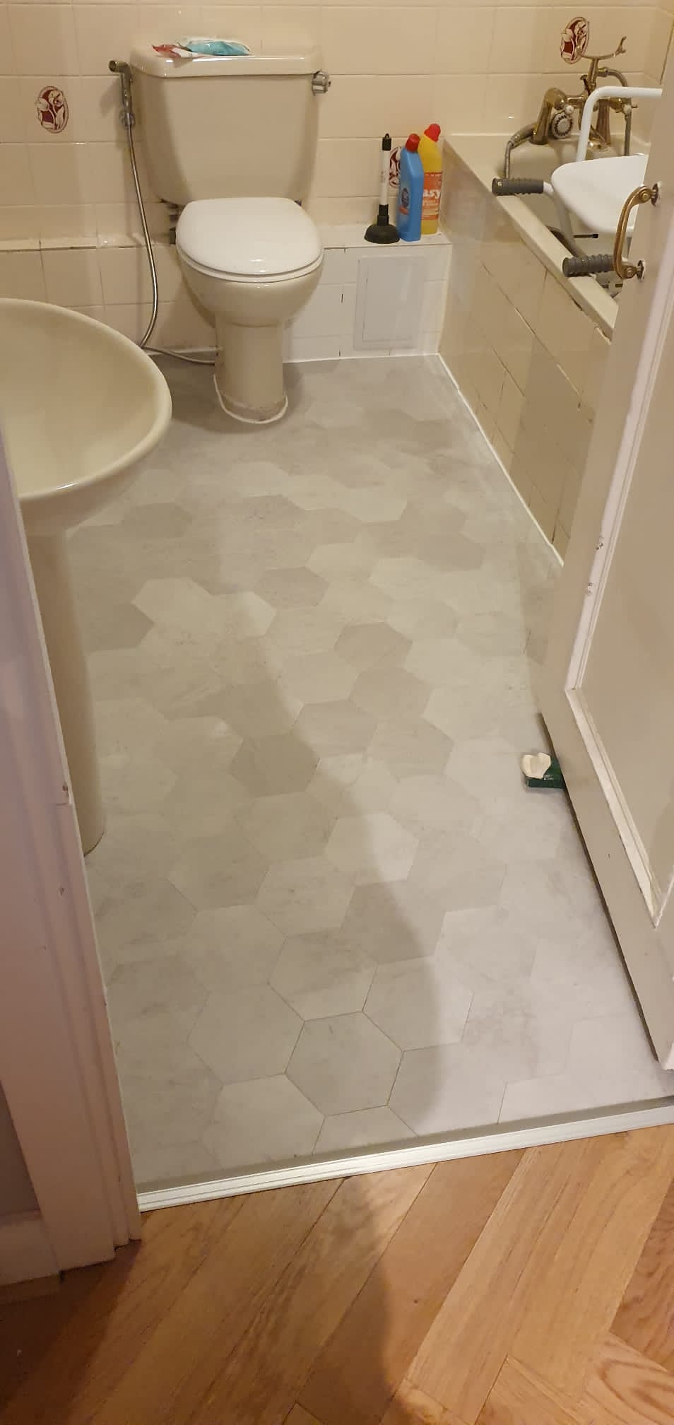 Amtico Form Hex installation in Wimbledon-2