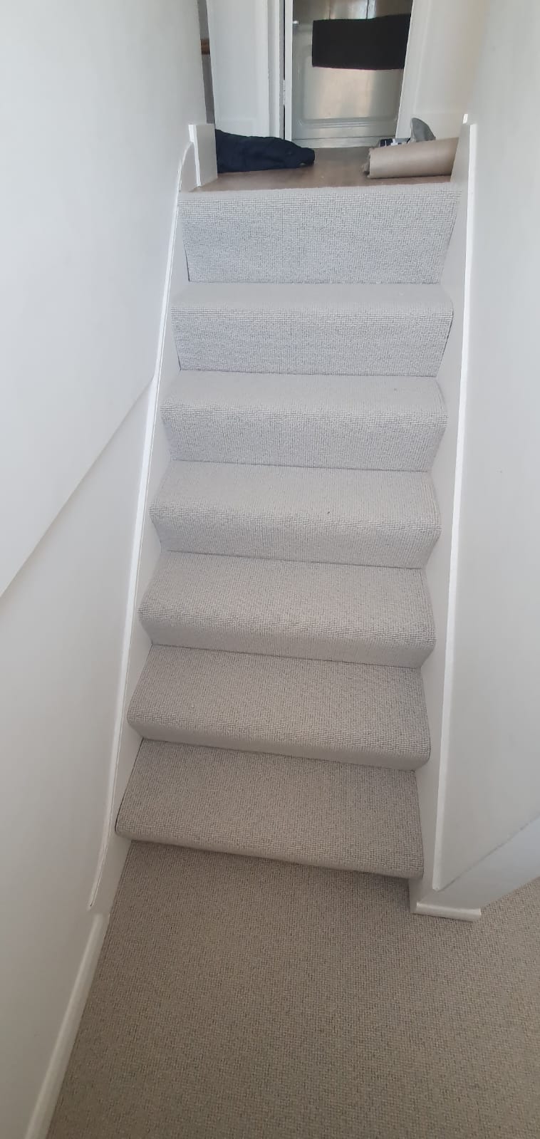 Kersaint Cobb Changing Scales Tonal Gaint carpet installation in Kensington-1