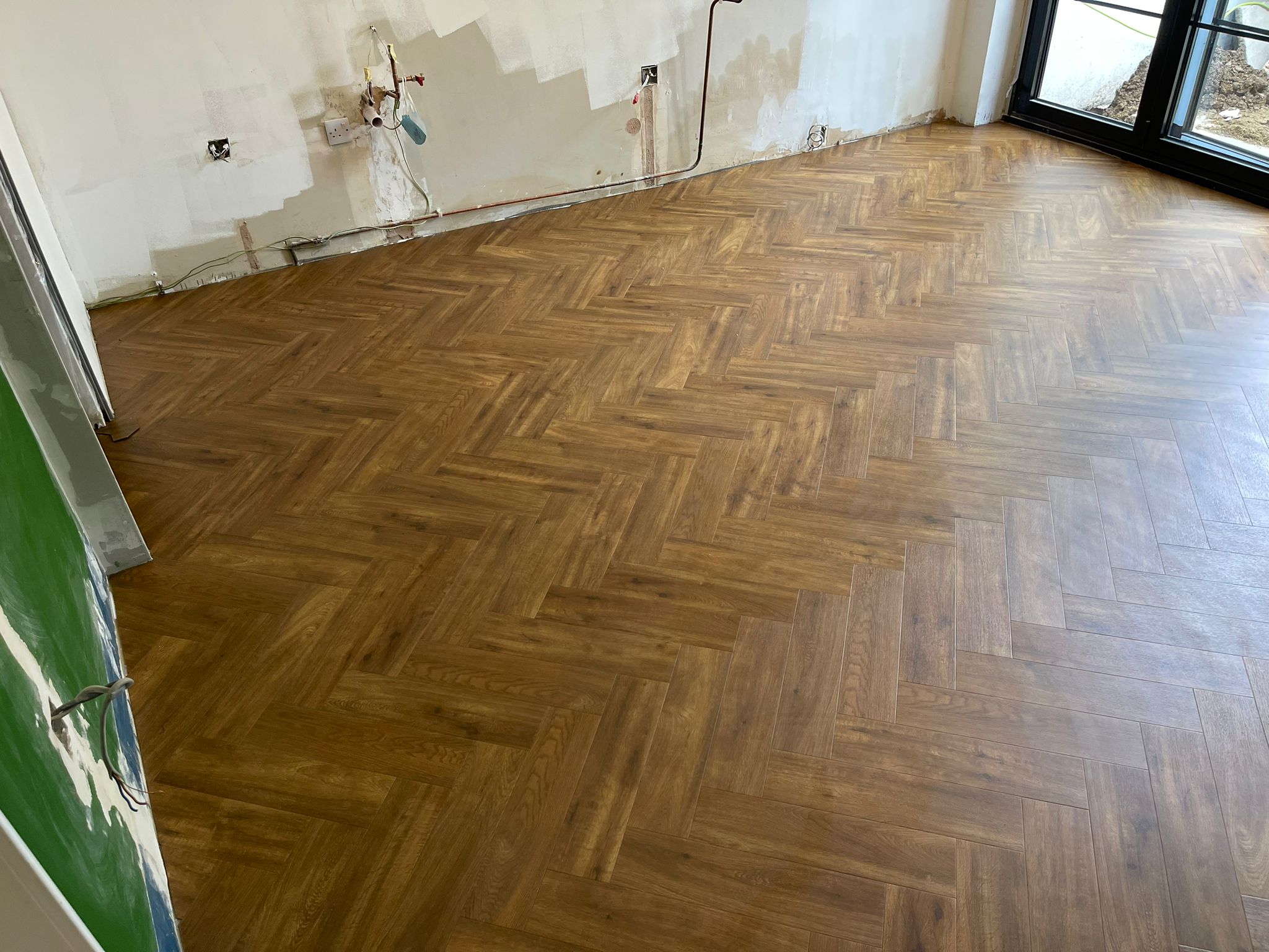Amtico Signature Farmhouse Oak installation in Kilburn-0