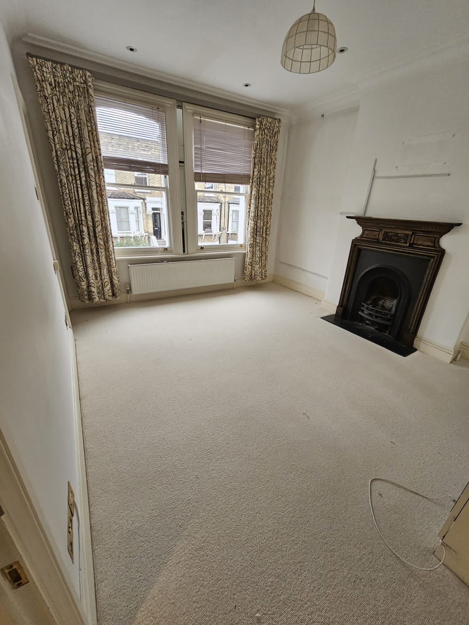 Clarendon Carpets Mayfair Ivory installation in Chelsea-0