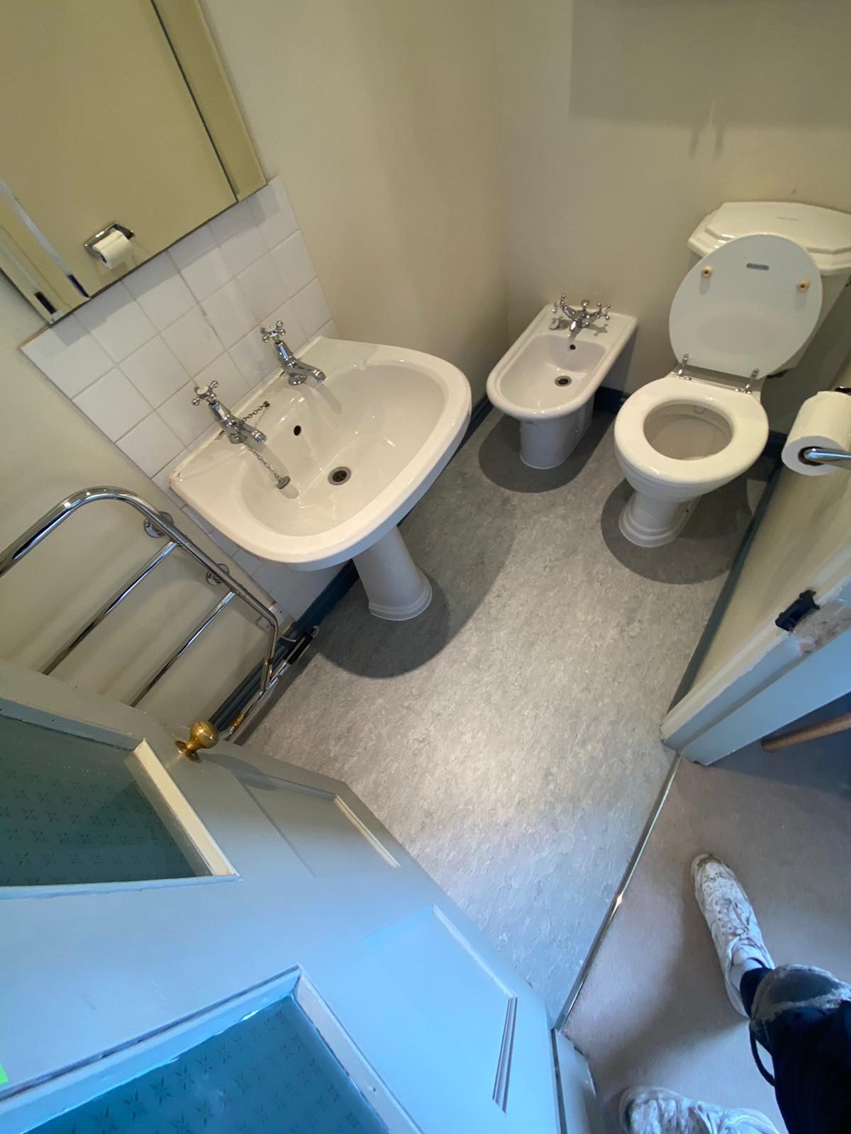 Marmoleum Real Dove Grey 2621 installation in Chelsea-1