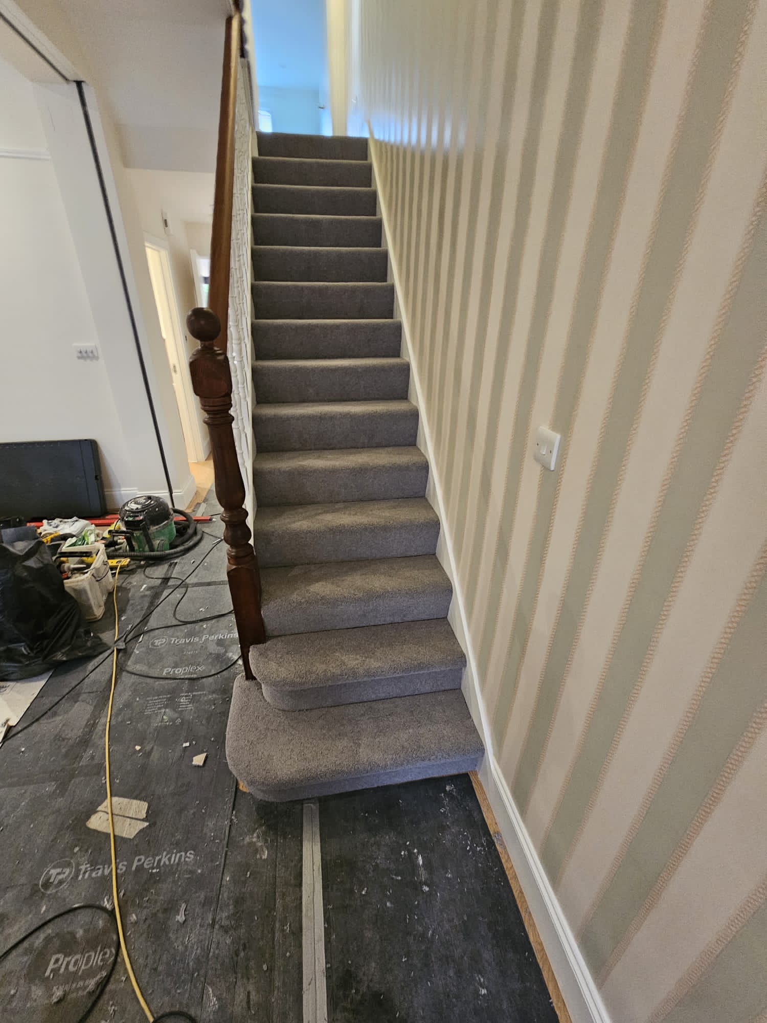 Hugh Mackay Carpets Durham Twist Silver Satin installation in Belgravia-1