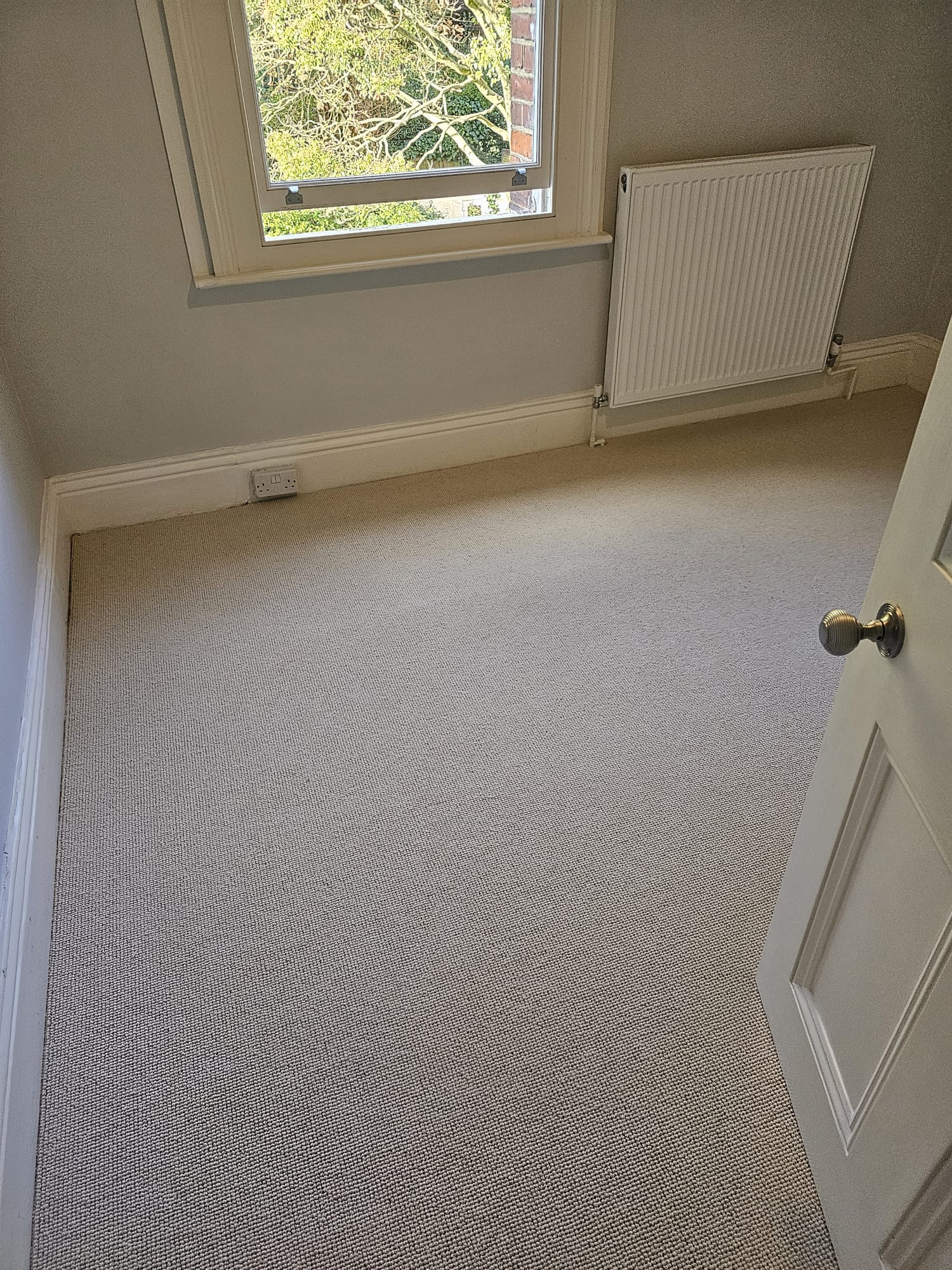 Kersaint Cobb Wool Luna Moonbeam carpet fitting in Clapham-1
