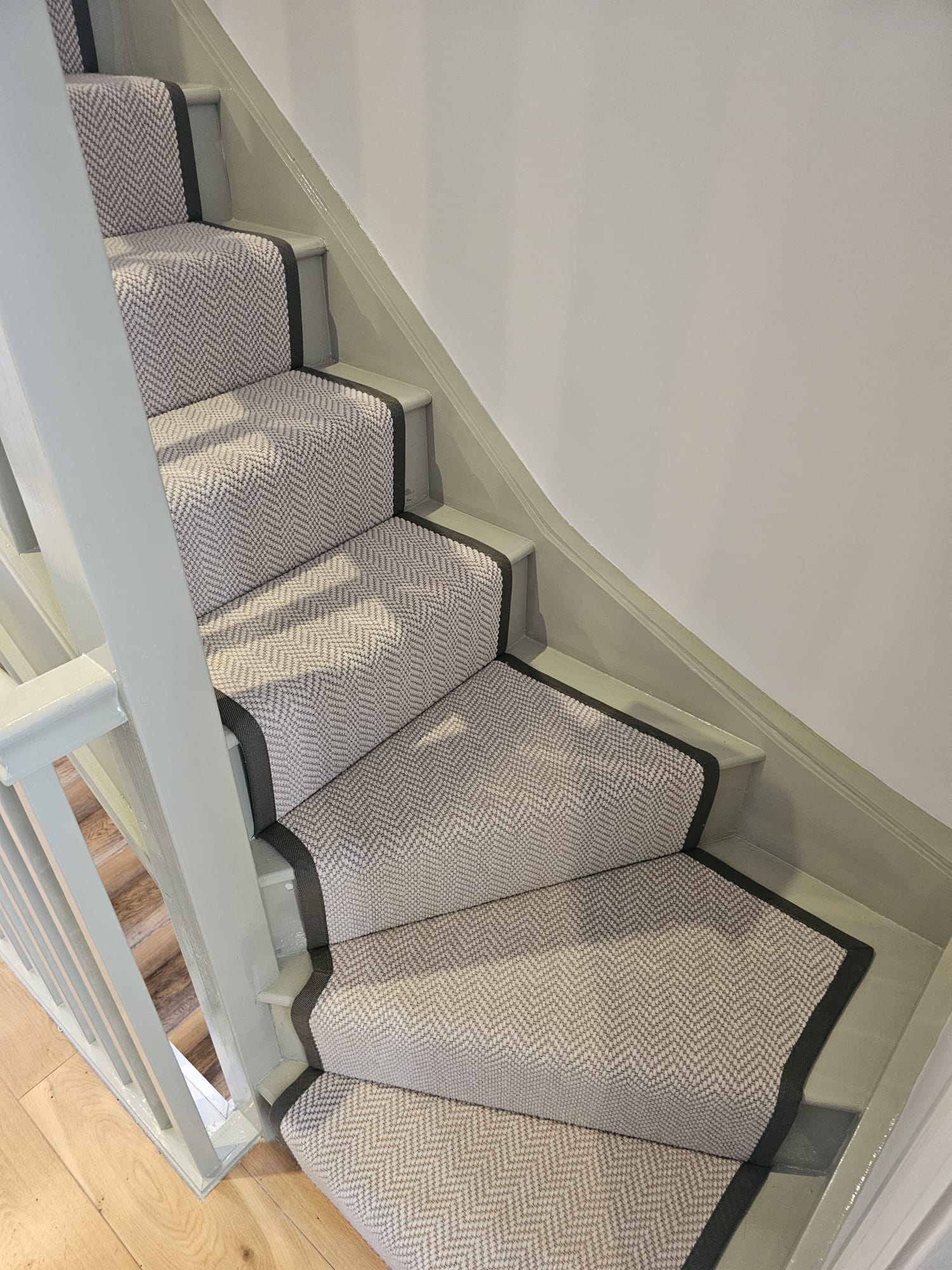 Fibre Carpets Flatweave Classics Herringbone Chalk installation in Marylebone-0