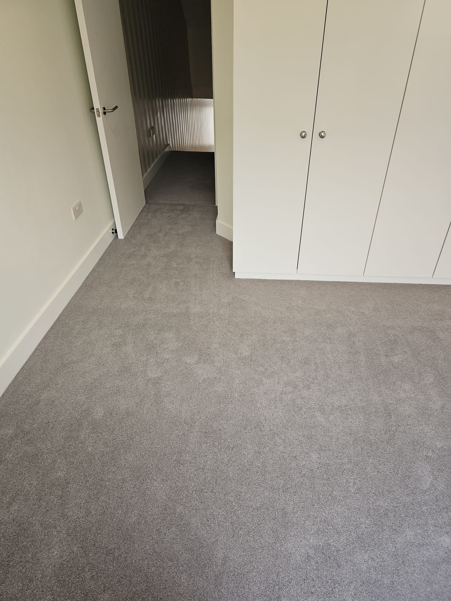 Hugh Mackay Carpets Durham Twist Silver Satin installation in Canary Wharf-0