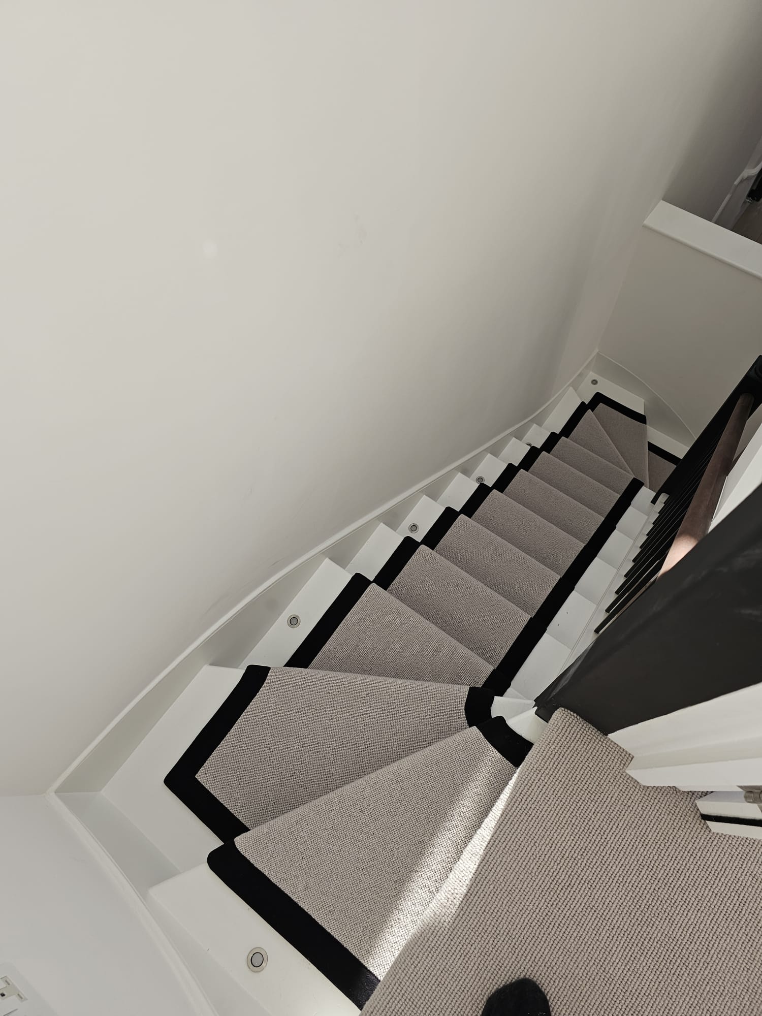 Kersaint Cobb Inspired Direction Metropolitan carpet installation in Shepherds Bush-0