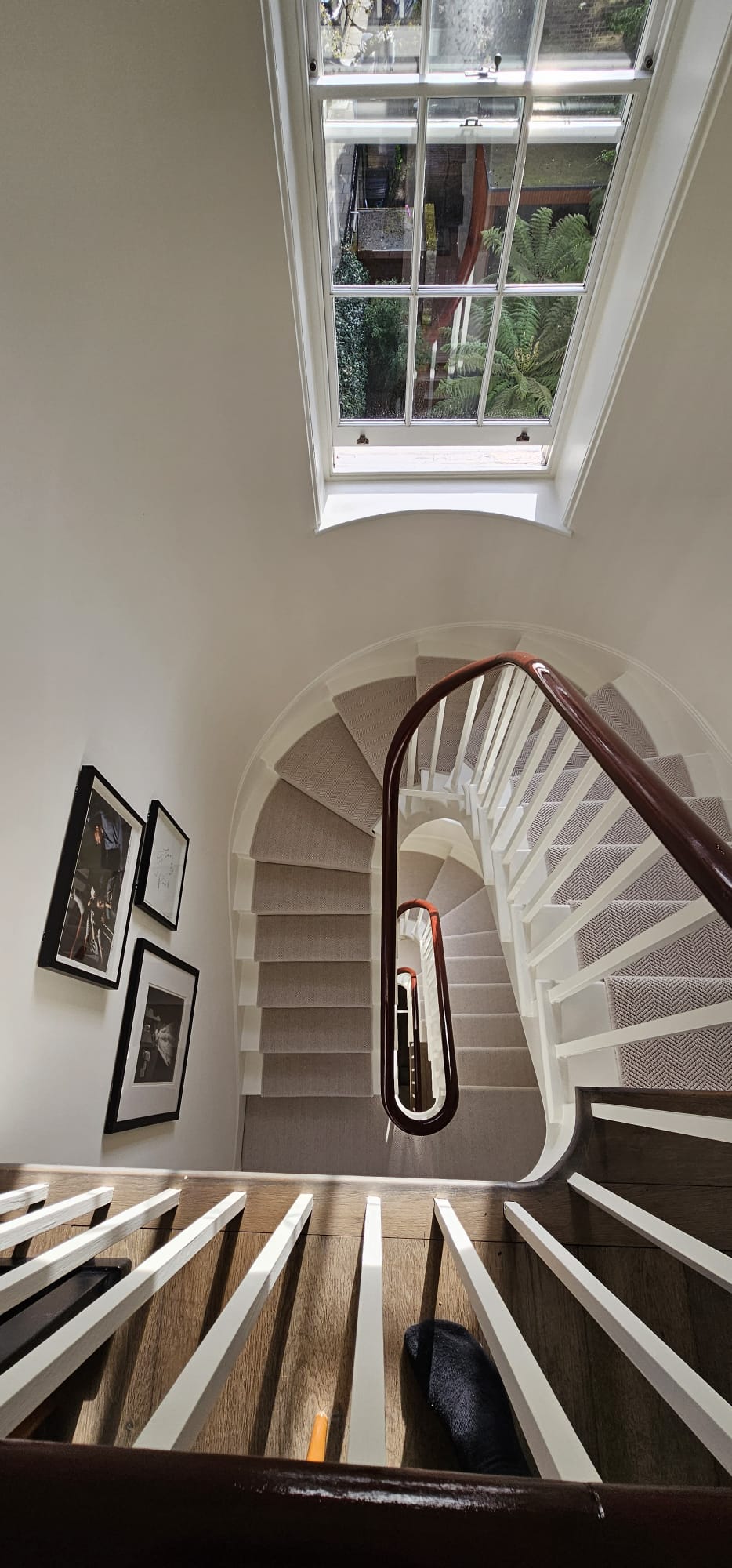 Kersaint Cobb Wool Cascade Light Cloud carpet installation in Marylebone-0