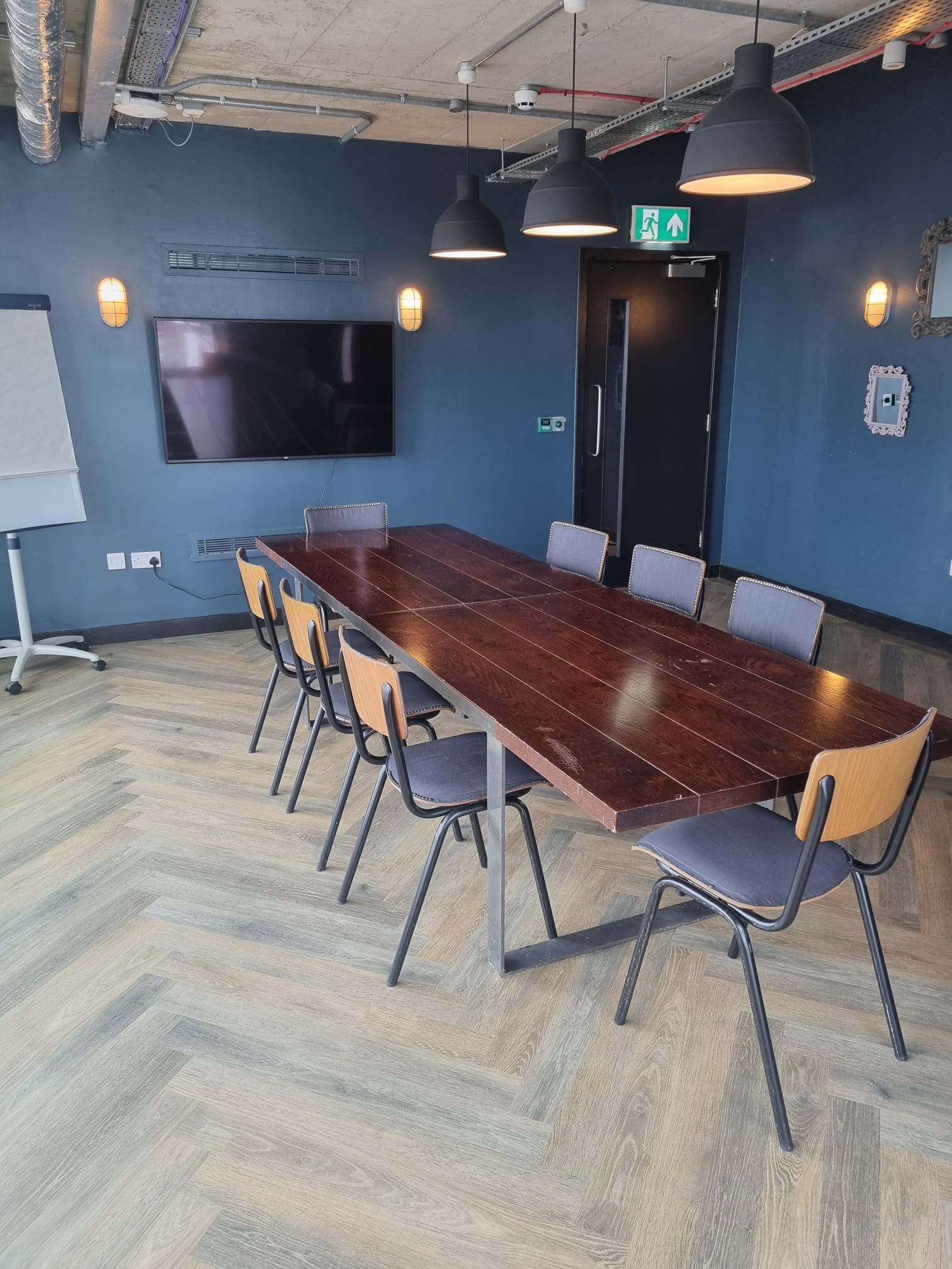 Amtico Spacia Hampton Oak installation in Hammersmith-2