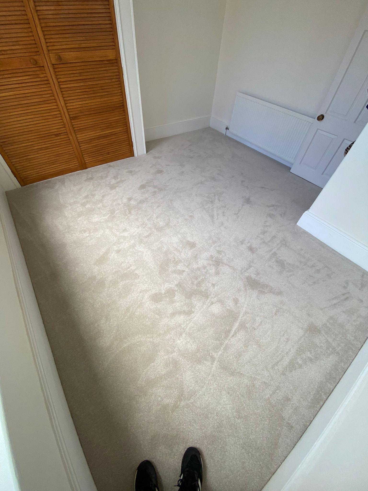 Vanguard Pinnacle Twist Toasted Marshmallow carpet installation in Belgravia-1